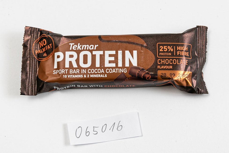 Tekmar Protein Sport bar in cocoa coating