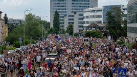 Protest na podporu České televize před sídlem ČT v Praze na Kavčích horách (21.6.2026)