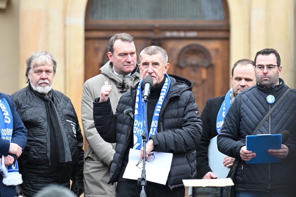 Demonstrace proti důchodové reformě a emisní normě Euro 7 v Praze: Expremiér Andrej Babiš (ANO) (29.3.2023)