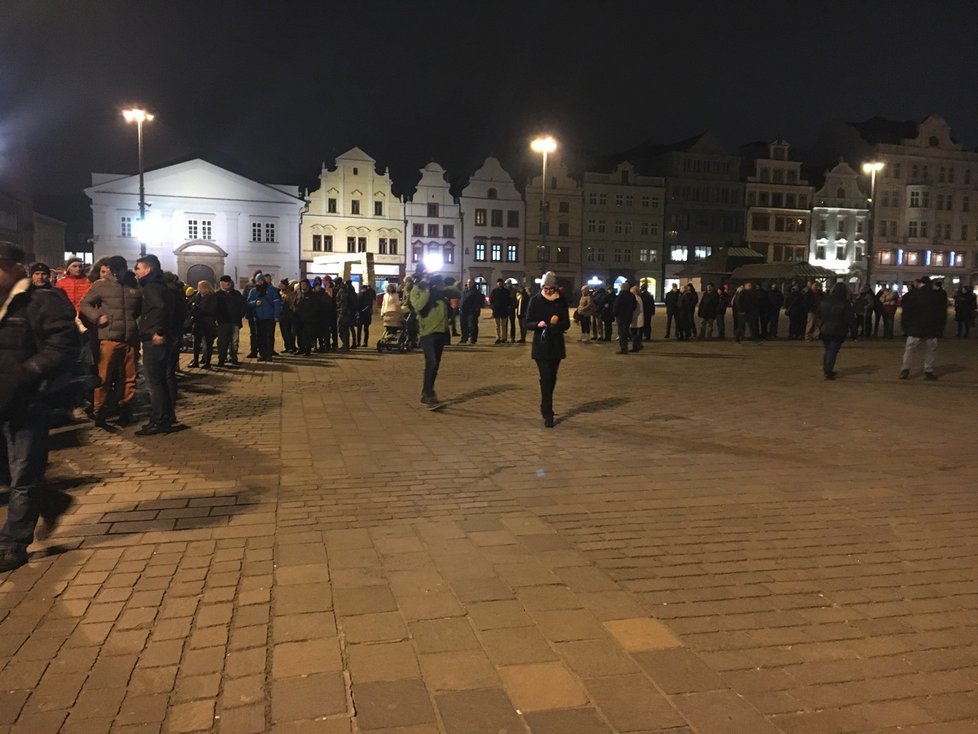 Protest proti Zdeňku Ondráčkovi v Plzni