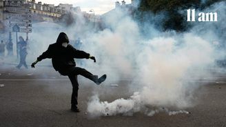 Francie na barikádách. Dohnaly ji desetiletí života na dluh, dolů může stáhnout i eurozónu Francie na barikádách. Dohnaly ji desetiletí života na dluh, dolů může stáhnout i eurozónu
