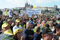 Protest zafungoval? Platy se prý zatím měnit nebudou