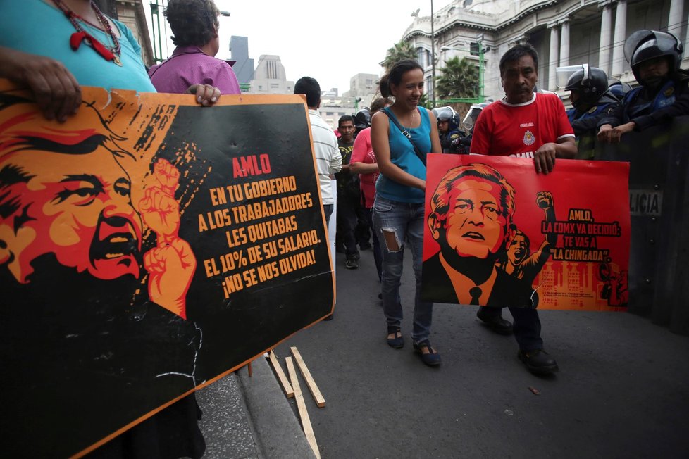 Protesty v Mexiku proti Andres Manuel Lopez Obradorovi