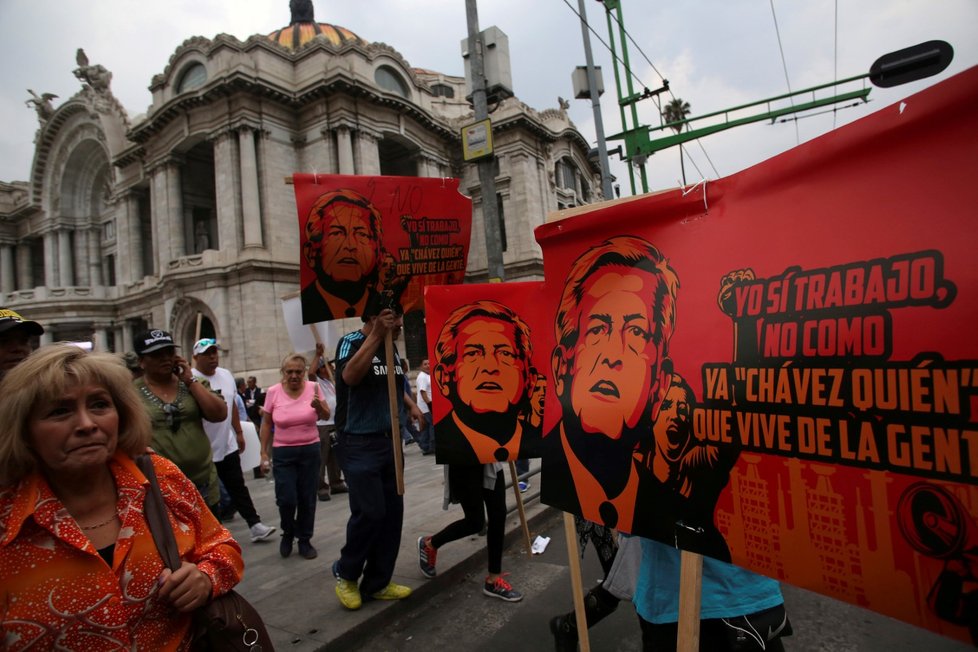 Protesty v Mexiku proti Andres Manuel Lopez Obradorovi