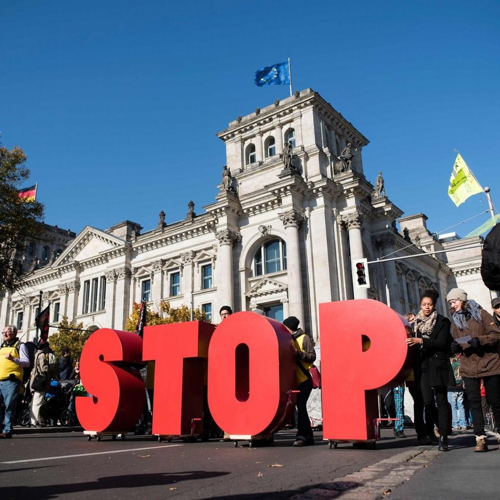 Protest proti TTIP v Berlíně