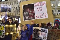 »Svoboda vs. klece!« V centru Prahy protestovalo 150 lidí proti chovu zvířat v cirkusech