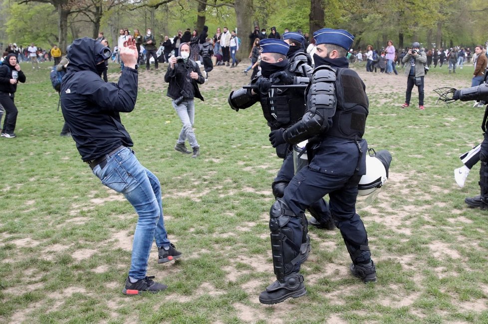 1. Máj v Belgii: Protesty proti vládním opatřením
