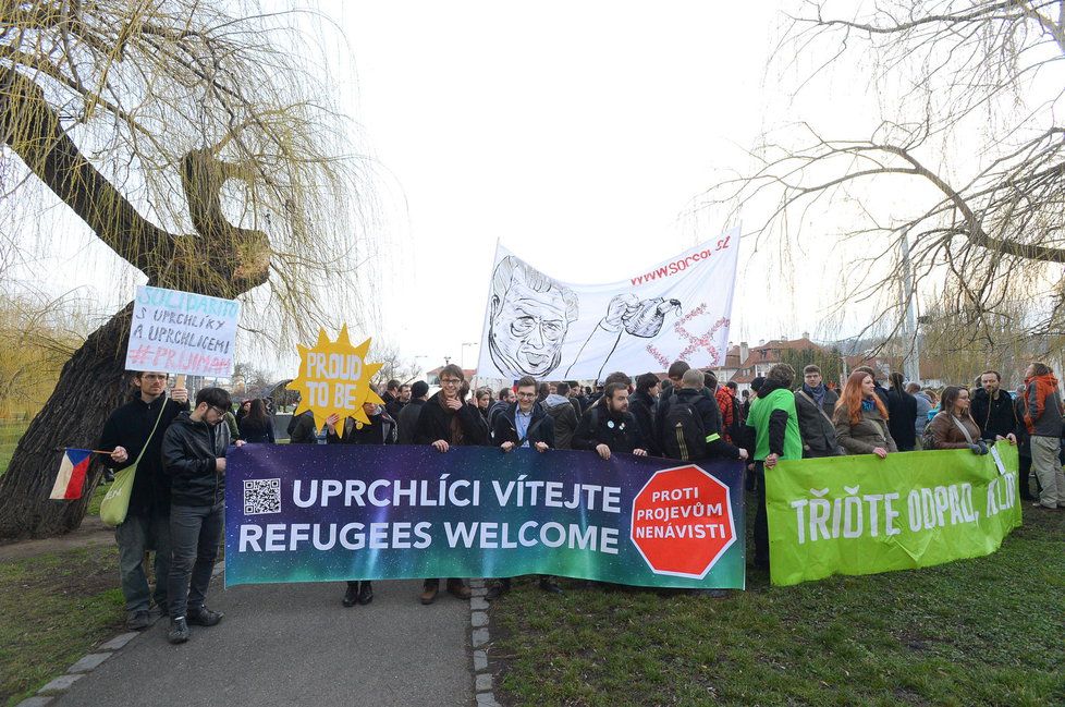 Protesty v Praze: Pochod na podporu uprchlíků