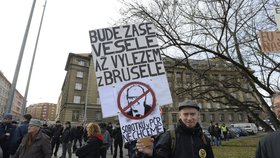 Praha, Vítězné náměstí: Protest proti politice Sobotkovy vlády