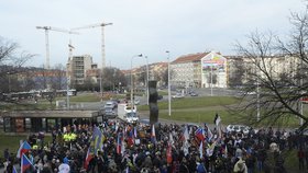 Protesty 6. února 2016 v Praze: Vítězné náměstí a protest proti údajné protinárodní politice vlády