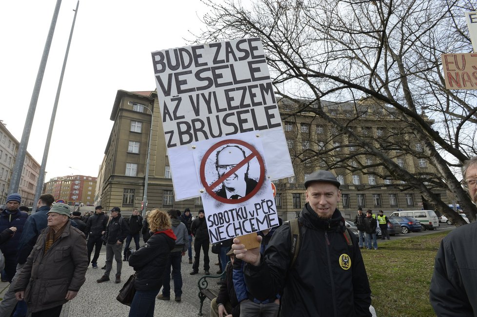 Praha, Vítězné náměstí: Protest proti politice Sobotkovy vlády