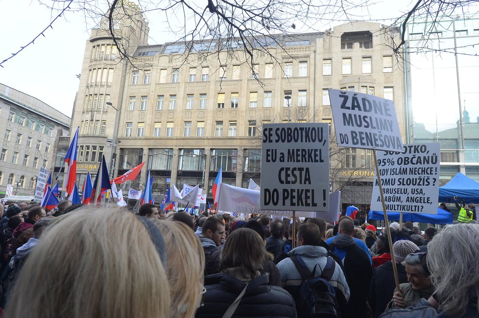 Demonstrace na Václaváku svolaná Okamurovou SPD.