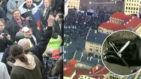 Policejní video zachytilo střelbu do vzduchu při pražských protestech i další zabavené zbraně