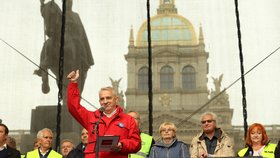Protest odborářů na Václaváku v říjnu 2022