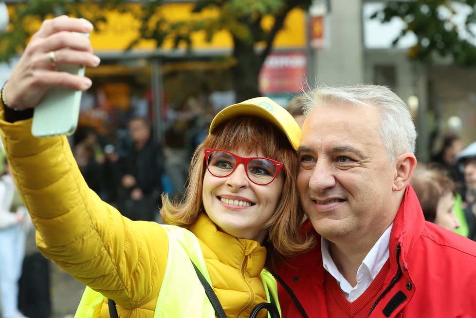 Protest odborářů na Václaváku v říjnu 2022