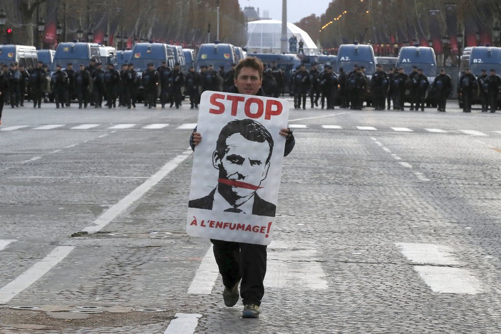 Protesty žlutých vest v Paříži (8.12.2018)