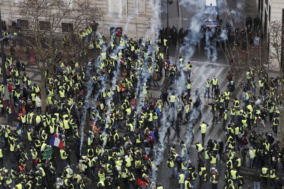 Protesty žlutých vest v Paříži (8.12.2018)