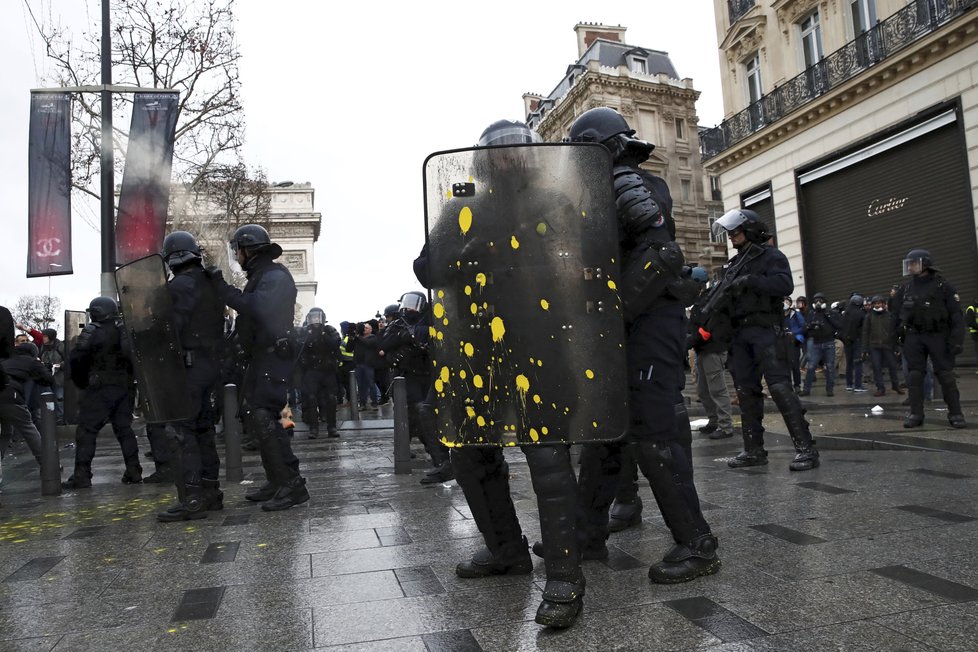 Protesty žlutých vest v Paříži (8.12.2018)