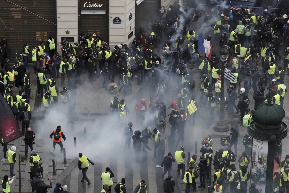 Protesty žlutých vest v Paříži (8.12.2018)