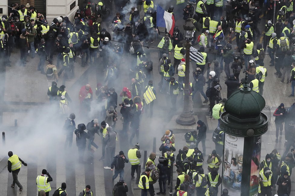 Protesty žlutých vest v Paříži (8.12.2018)