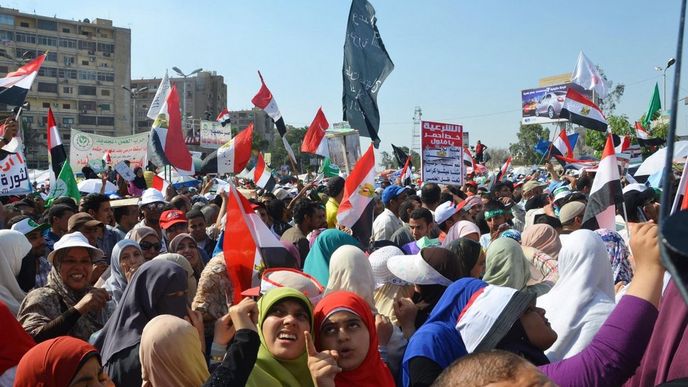 Protesty proti prezidentovi Muhammadovi Mursímu zasáhly celý Egypt