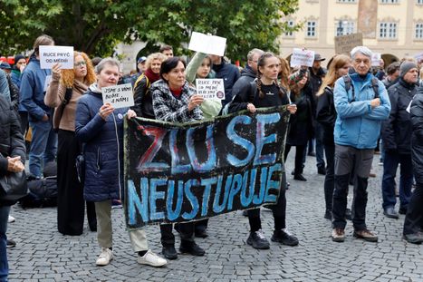 Obrázek: Bouře ve Sněmovně! Koalice nečekaně vytáhla zrušení poplatků. ČT i ČRo už vyhlásily stávku