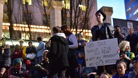 V několika amerických městech vypukly protesty proti zvolení Donalda Trumpa.