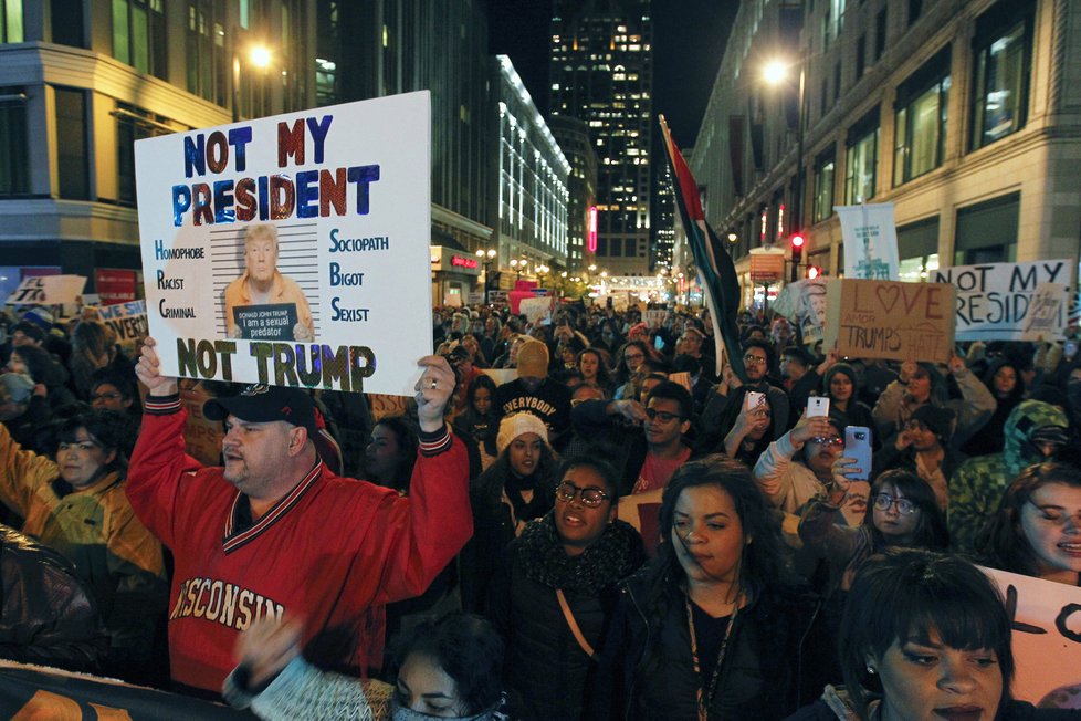 V několika amerických městech vypukly protesty proti zvolení Donalda Trumpa.