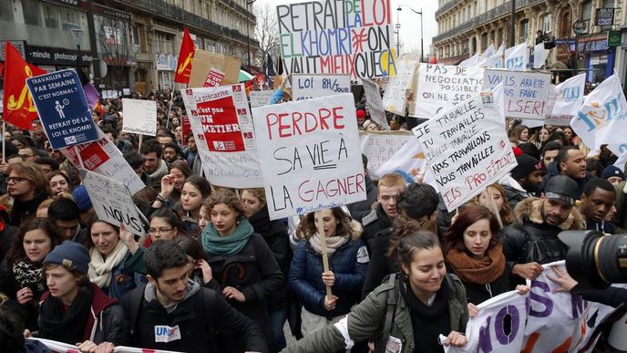 protesty ve Francii