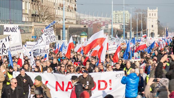 Protesty ve Varšavě proti polské vládě