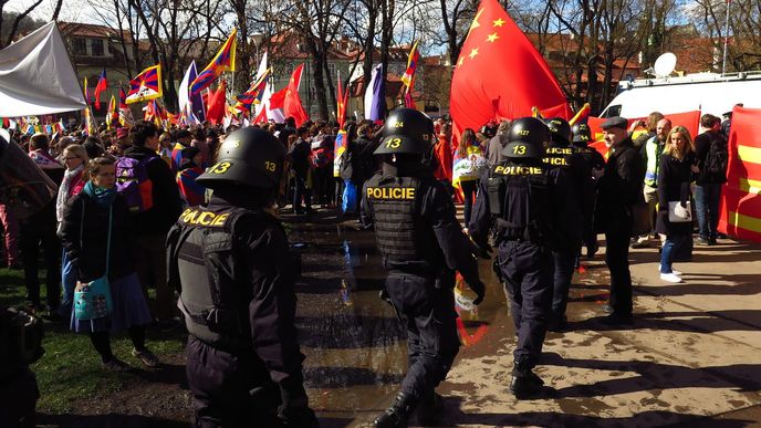 Fotoreport: Demonstrace proti čínskému prezidentovi