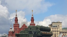 Protiletadlový systém S-400.