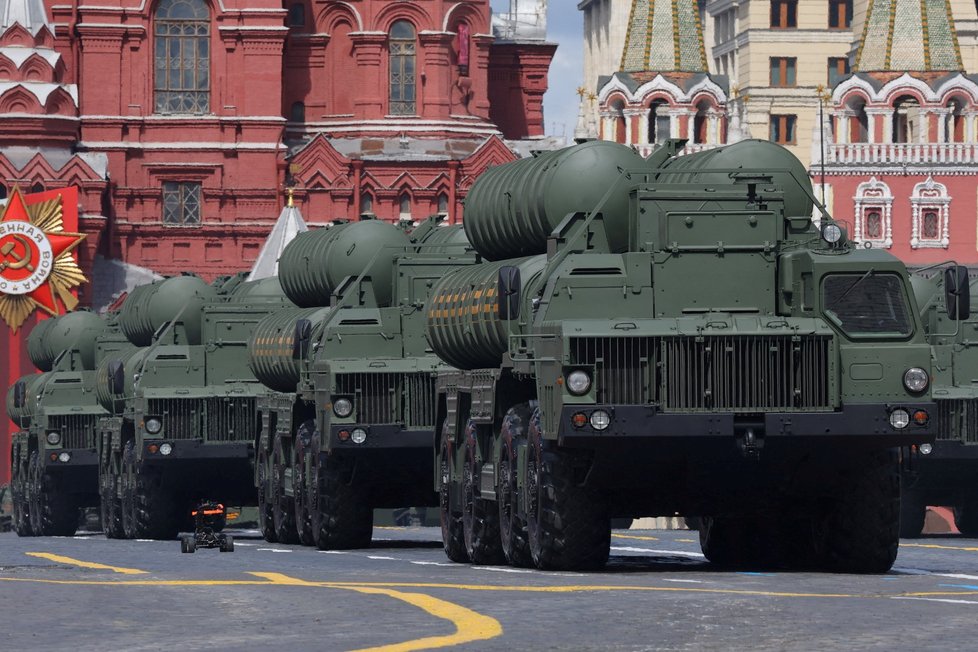 Protiletadlový systém S-400.