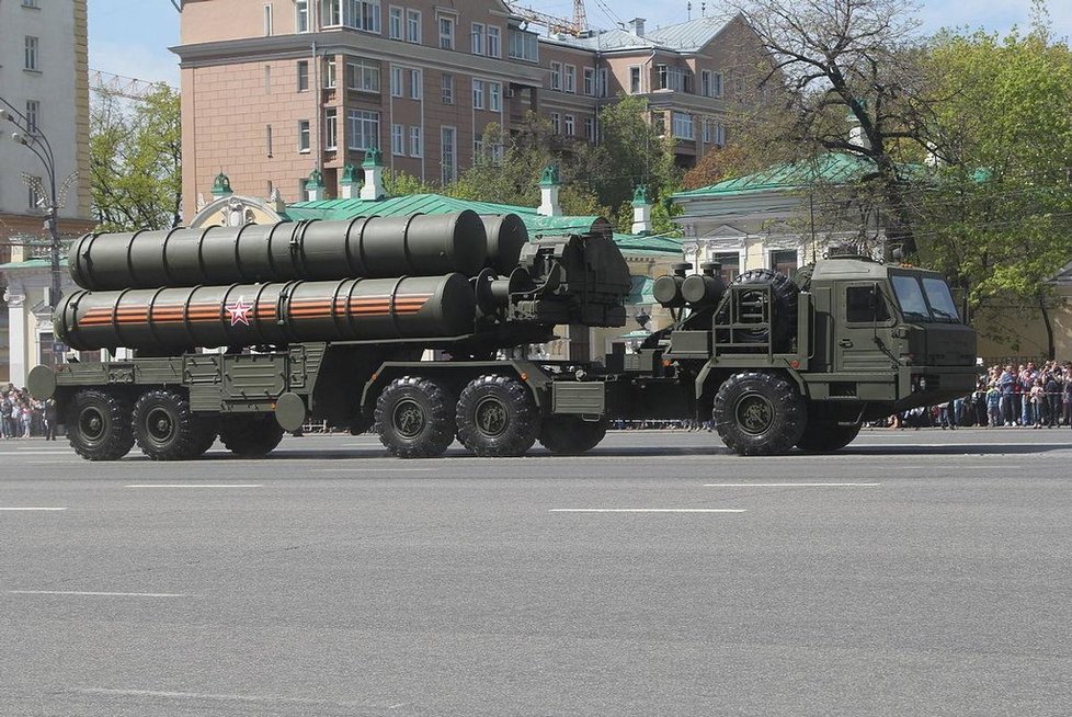 Protiraketový systém S-400