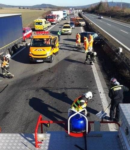 Snížení počtu řidičů v protisměru pomůže kvalitní dopravní značení v rizikových místech.