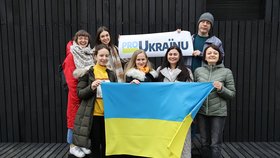 Tým ukrajinské redakce webu ProUkrainu.cz, který o životě v Česku tvoří Ukrajinci pro Ukrajince.