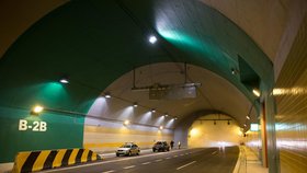 Stavbu tunelu Blanka provázela série komplikací. Teď je v něm znečištěný vzduch.