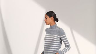 Miláčci šatníku jsou zpět: Kde koupíte nejlepší pruhované svetry?