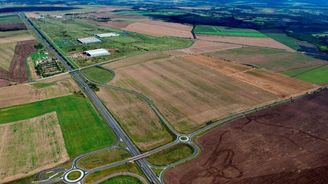 Na Žatecku se budou hromadně stříhat plechy, vznikne díky tomu více než 250 míst