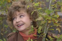 Fanouškům sitcomu Hotýlek není do smíchu: Zemřela Prunella Scalesová (†93)