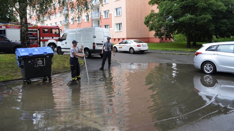 Následky průtrže mračen v Plzni