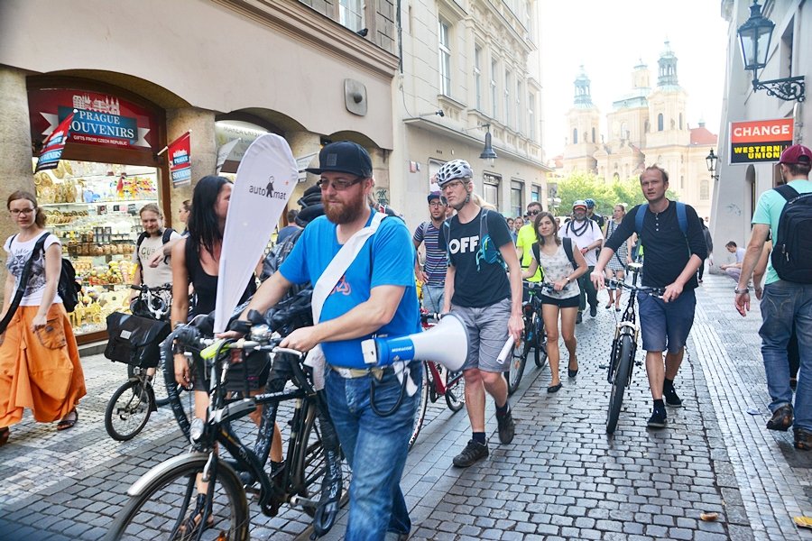 Průvod vyšel ze Staromáku směrem k Vodičkově ulici.