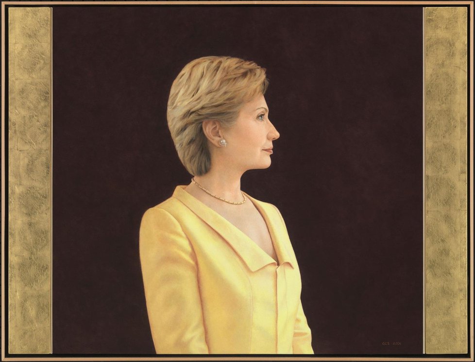 Podle kritiků působí Hillary Clintonová na svém portrétu povýšeně.