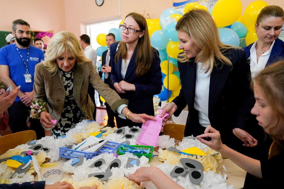 Jill Bidenová a Olena Zelenská na Ukrajině (8. 5. 2022).