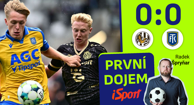 Studený fotbal v Hradci: Slončík poprvé nevýrazný, obr jen na lavičce. Trmal jako zeď Studený fotbal v Hradci: Slončík poprvé nevýrazný, obr jen na lavičce. Trmal jako zeď