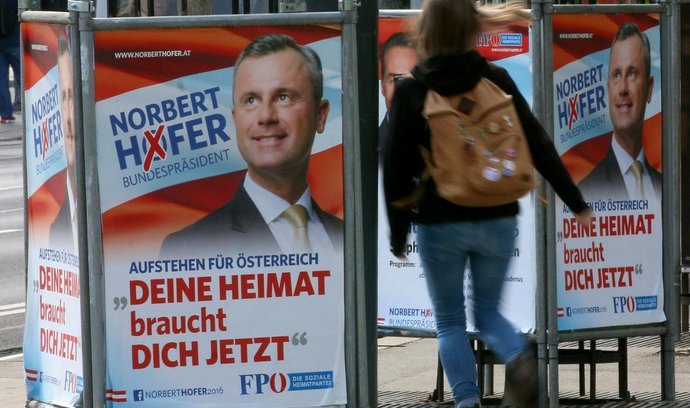 První kolo rakouských prezidentských voleb vyhrál Norbert Hofer