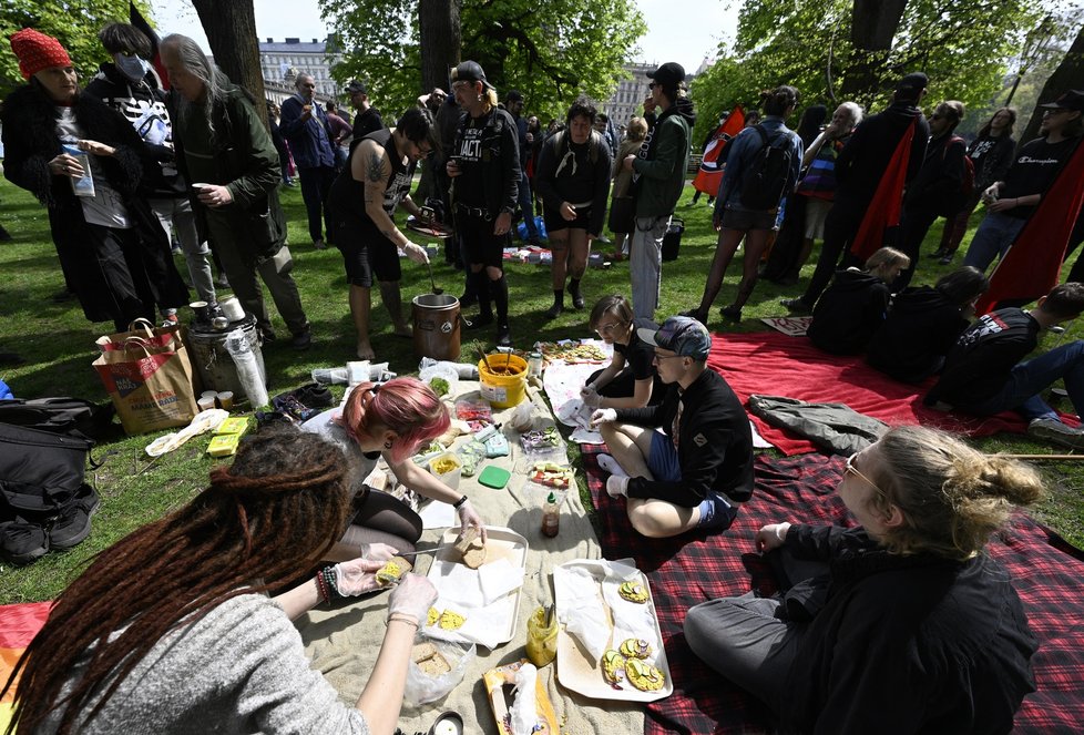 První máj v Praze: Anarchistický piknik na Střeleckém ostrově (1.5.2023)