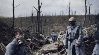 První světová válka v barvě. Unikátní kolorované fotky přibližují drsný život na frontě