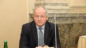 Náměstek ministra zdravotnictví Roman Prymula zastupoval na jednání s hejtmany Adama Vojtěcha, který je kvůli koronaviru v Bruselu (6. 3. 2020)