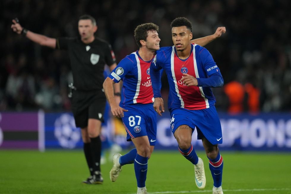 Liga mistrů: PSG přestřílelo Barcelonu, Slovan dostal čtyři góly v Římě. Obrat Liverpoolu Liga mistrů: PSG přestřílelo Barcelonu, Slovan dostal čtyři góly v Římě. Obrat Liverpoolu